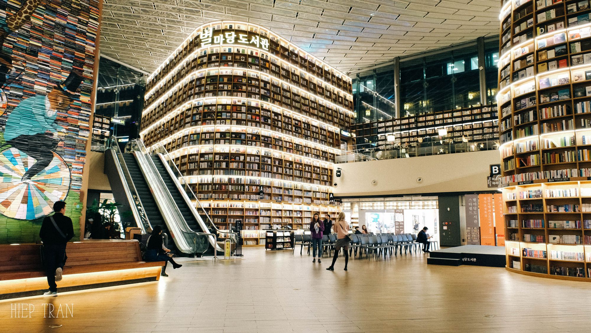 Thư viện Starfield Library Seoul